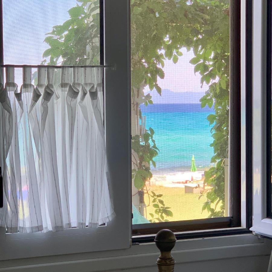 On The Beach Apartment ポリフロノ エクステリア 写真